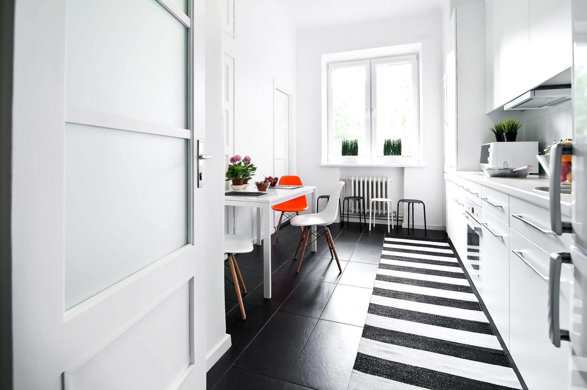 Extra Hostel "Easy Kaunas" Екстериор снимка